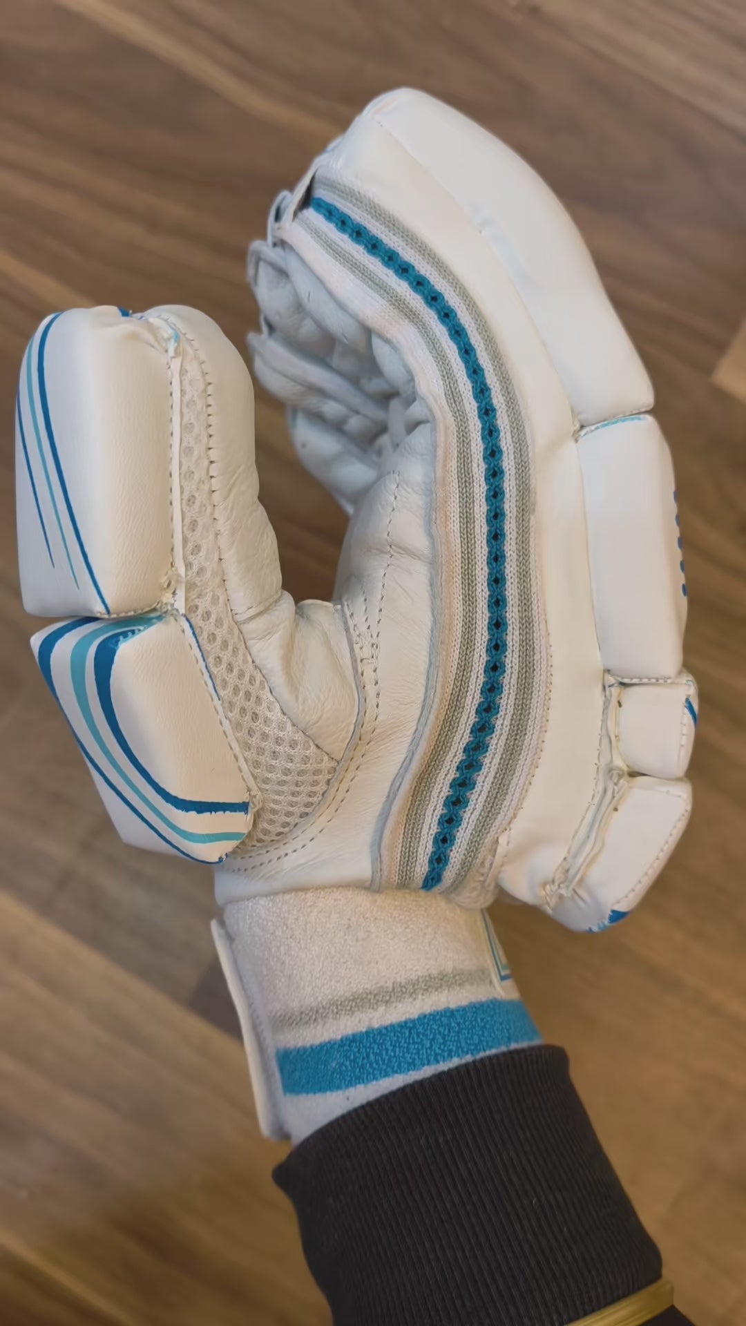 LEVELLER Cricket Batting Gloves | Best for CLUB Players | Economical